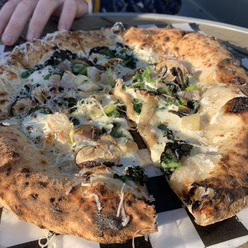 Starland Yard - Market Pie Pizza - Food Trucks Near Me - Savannah, Georgia Starland Yard - Market Pie Pizza - Food Trucks Near Me - Savannah, Georgia