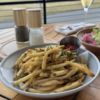 Sula - French Fries - Cocktail Bars Near Me - Sausalito, California
