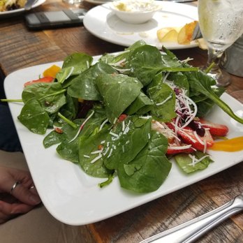 High Hand Cafe - Strawberry salad for those who like light lunch - New American Near Me - Loomis, California High Hand Cafe - Strawberry salad for those who like light lunch - New American Near Me - Loomis, California