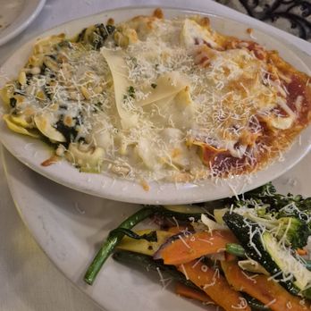 Pietro's Famiglia - Three sauce tortellini - Italian Near Me - Sparks, Nevada Pietro's Famiglia - Three sauce tortellini - Italian Near Me - Sparks, Nevada