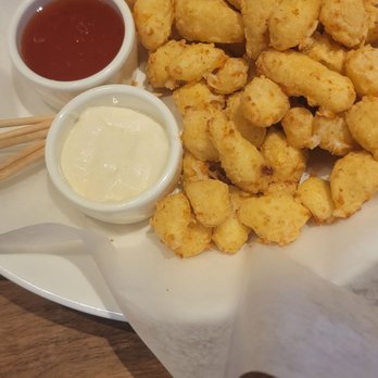 Yard House - Wisconsin cheese curds - New American Near Me - Wayne, New Jersey Yard House - Wisconsin cheese curds - New American Near Me - Wayne, New Jersey