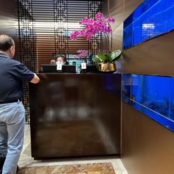 香港賽馬會跑馬地會所青雲閣 - Entrance to the restaurant