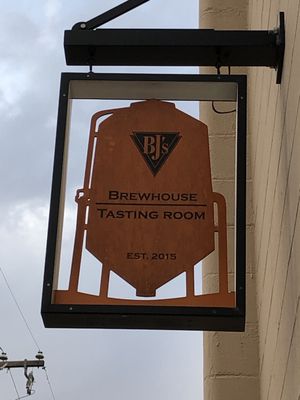 BJ's Brewhouse Tasting Room