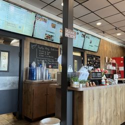 Pho Ever & Wok - Interior