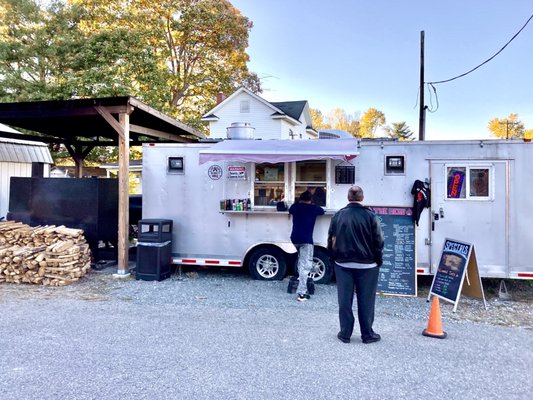 Big Mikes BBQ by null