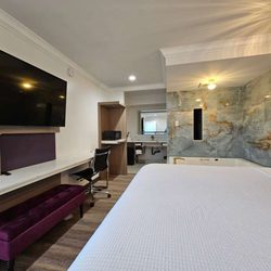 Travelodge by Wyndham Fullerton Near Anaheim - Guest room