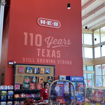 H-E-B - ows a woman in a store - Grocery Near Me - Bellaire, Texas H-E-B - ows a woman in a store - Grocery Near Me - Bellaire, Texas