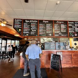 Crepes & Burgers - Inside