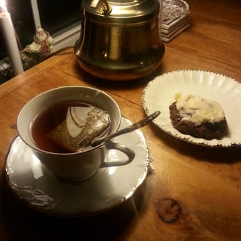 1825 Inn Bed and Breakfast - Late night tea and snack - Bed & Breakfast Near Me - Palmyra, Pennsylvania