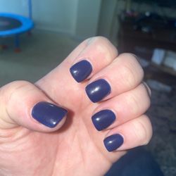 Red Lion Nails