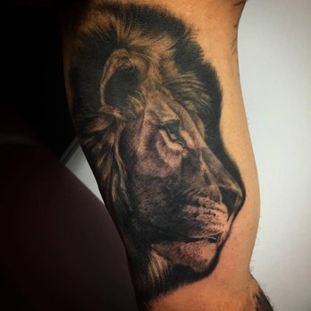 Liquid Chaos - Lion portrait by Bull - Tattoo Near Me - Brownstown, Michigan