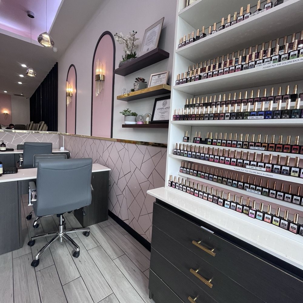 Aura Nail & Spa - Nail Salons Near Me - Houston, Texas
