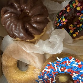 LaMar's Donuts and Coffee - Donuts Near Me - Omaha, Nebraska LaMar's Donuts and Coffee - Donuts Near Me - Omaha, Nebraska