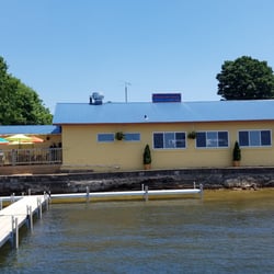 Dockside Dining & Drinks