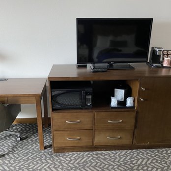 Bodega Coast Inn & Suites - Microwave, coffeemaker, fridge in old dresser. - Hotels Near Me - Bodega Bay, California