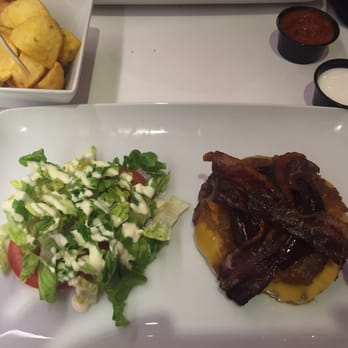 Dr. Burger - Double cheese, caramel onion rings, bacon and without bread. - Burgers Near Me - Mataró, B Dr. Burger - Double cheese, caramel onion rings, bacon and without bread. - Burgers Near Me - Mataró, B