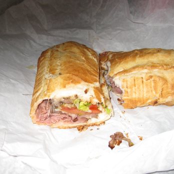Potbelly - roast beef original size sub w/lettuce, tomato, oil and vinegar & Italian seasoning - Sandwiches Near Me - Reston, Virginia Potbelly - roast beef original size sub w/lettuce, tomato, oil and vinegar & Italian seasoning - Sandwiches Near Me - Reston, Virginia