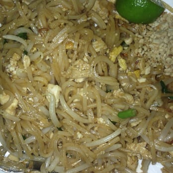 Palm Thai Bistro - Pad Thai - Thai Near Me - Fairfield, California