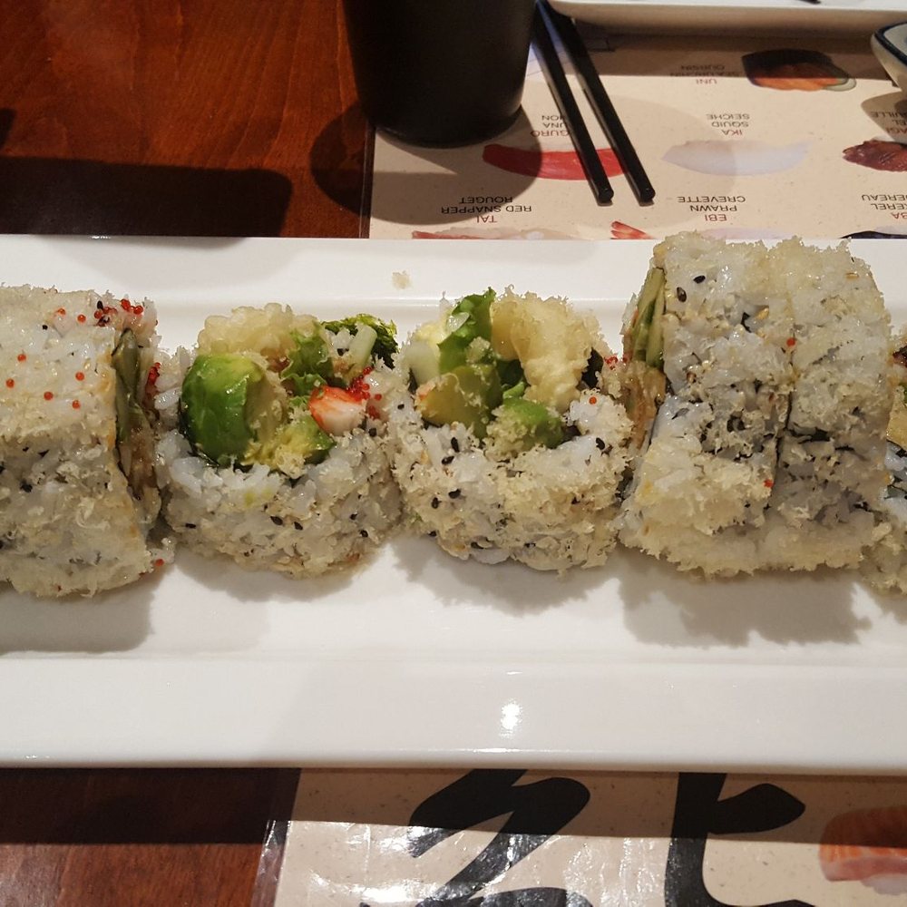 Hinote Sushi Restaurant - Fried calamari sushi - Japanese Near Me - Mississauga, Ontario