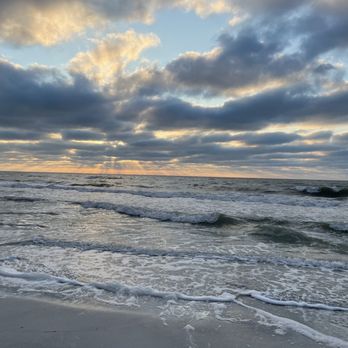 Belleair Beach - Sunset - Beaches Near Me - Belleair Beach, Florida