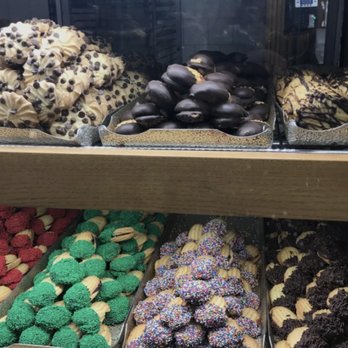 Madonia Brothers Bakery - Variety of cookies - Bakeries Near Me - Bronx, New York Madonia Brothers Bakery - Variety of cookies - Bakeries Near Me - Bronx, New York