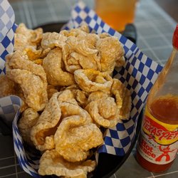 Fried Pork Skin - portion is huge, tasted like chips.