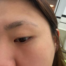Thread - An half gone eyebrow