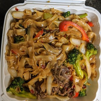 Thai BBQ - Drunken noodles with beef - Thai Near Me - Union City, California Thai BBQ - Drunken noodles with beef - Thai Near Me - Union City, California