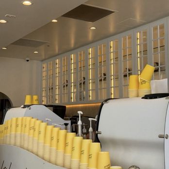 La La Land - Inside - Coffee & Tea Near Me - Glendale, California