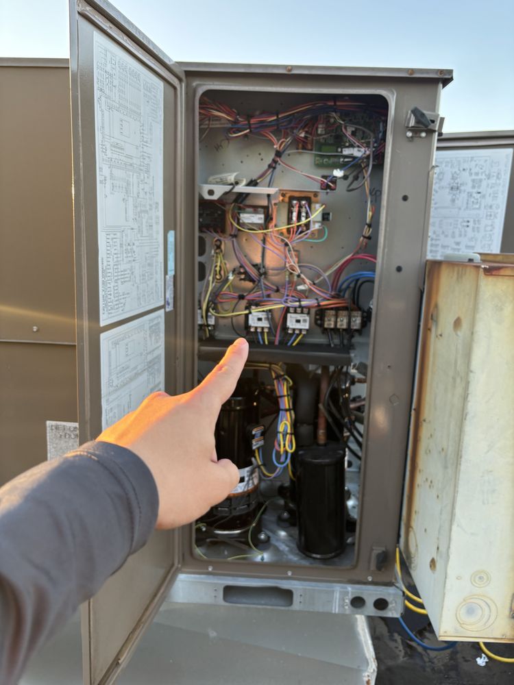 Slide of Doctor HVACR Electrical & Plumbing