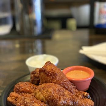 K Chicken - Lunch special combo(4wing+2drumsticks) with choice of pickled radish and spicy mayo - Korean Near Me - Annandale, Virginia K Chicken - Lunch special combo(4wing+2drumsticks) with choice of pickled radish and spicy mayo - Korean Near Me - Annandale, Virginia
