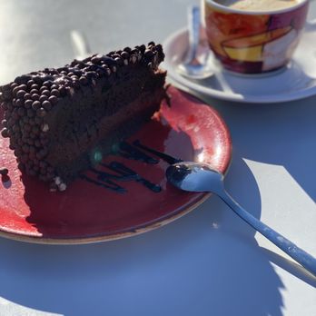 La Girafe - Chocolate cake - part of 13,50€ menu del dia - Creperies Near Me - Alboraia, V La Girafe - Chocolate cake - part of 13,50€ menu del dia - Creperies Near Me - Alboraia, V