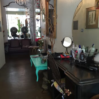V Workshop Salon - Hair Salons Near Me - San Diego, California V Workshop Salon - Hair Salons Near Me - San Diego, California
