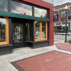74 Main Public House - Front entry way.