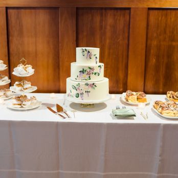 VG Donut & Bakery - cake, cream puffs, and cinnamon rolls - Donuts Near Me - Cardiff, California VG Donut & Bakery - cake, cream puffs, and cinnamon rolls - Donuts Near Me - Cardiff, California