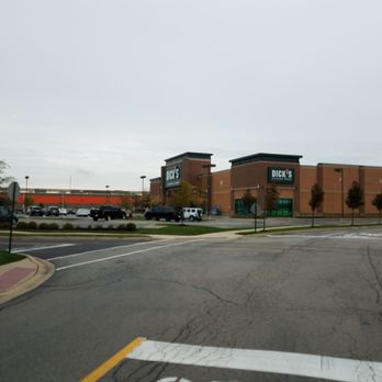 DICK'S Sporting Goods - Sporting Goods Near Me - Naperville, Illinois