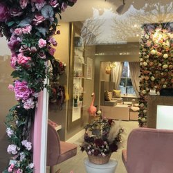 L N'Roses Beauty Boutique