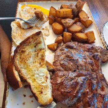 Madres Brunch - Steak and eggs - Breakfast & Brunch Near Me - Bellflower, California Madres Brunch - Steak and eggs - Breakfast & Brunch Near Me - Bellflower, California