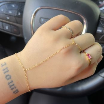Cinloco - 14K gold permanent hand chain - Jewelry Near Me - Las Vegas, Nevada