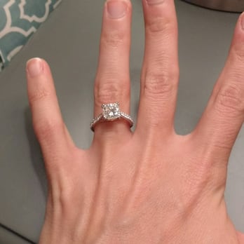 Diamonds Direct - Jewelry Near Me - St. Petersburg, Florida Diamonds Direct - Jewelry Near Me - St. Petersburg, Florida