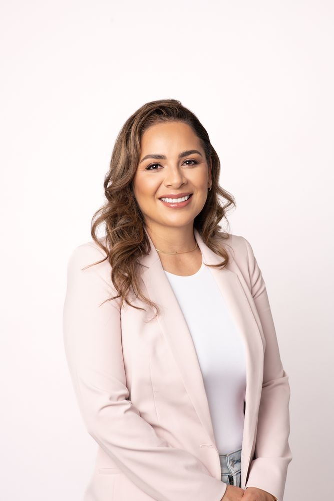 MARIA PEÑA NOTARY PUBLIC Hollister, California Updated October