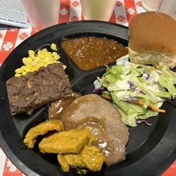 Bar T 5 Covered Wagon Cookout and Western Show - Cowboy Dinner