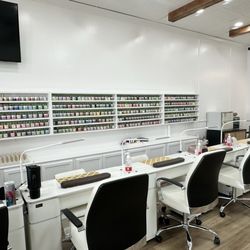 Cleo P Nails and Spa - Inside