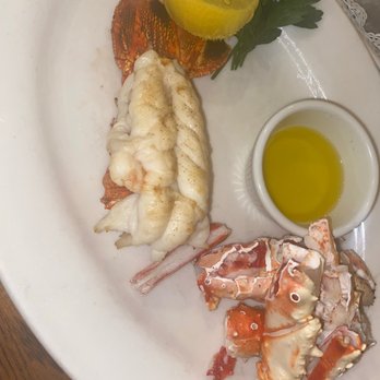 Shaw's Crab House - Surf & Surf - Seafood Near Me - Chicago, Illinois Shaw's Crab House - Surf & Surf - Seafood Near Me - Chicago, Illinois