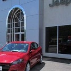 McGee Chrysler Dodge Jeep Ram of Barre - Midstate Dodge Showroom Entrance