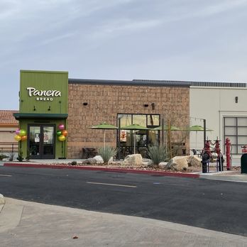 Panera Bread - Front of store - Salad Near Me - Riverside, California