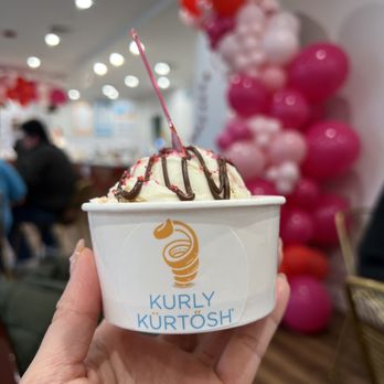 Kurly Kürtősh Café - Strawberry cheesecake ice cream w Nutella drizzle - Desserts Near Me - Nutley, New Jersey Kurly Kürtősh Café - Strawberry cheesecake ice cream w Nutella drizzle - Desserts Near Me - Nutley, New Jersey