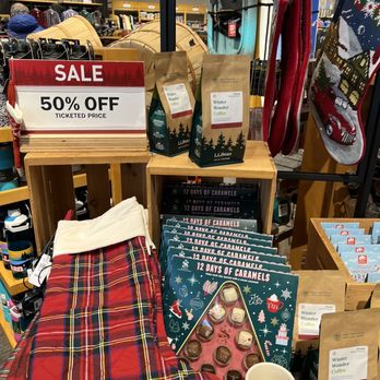 L L BEAN OUTLET - Updated November 2025 - 16 Photos & 30 Reviews