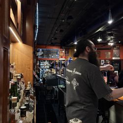 Olde Magoun's Saloon