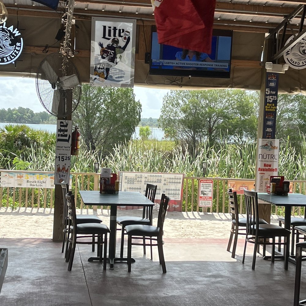 Drunken Mullet - Covered patio - Sports Bars Near Me - Hernando Beach, Florida Drunken Mullet - Covered patio - Sports Bars Near Me - Hernando Beach, Florida